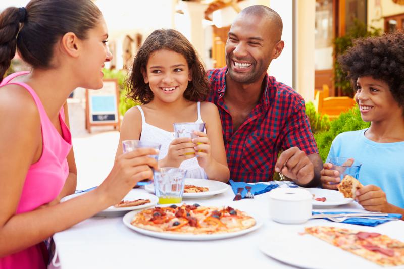 Healthy Eating Tips During Family Vacations